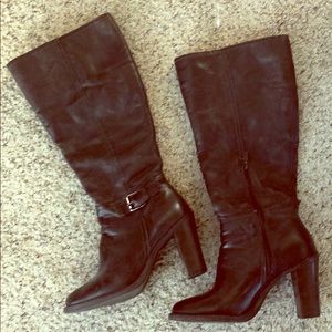 Heeled boots